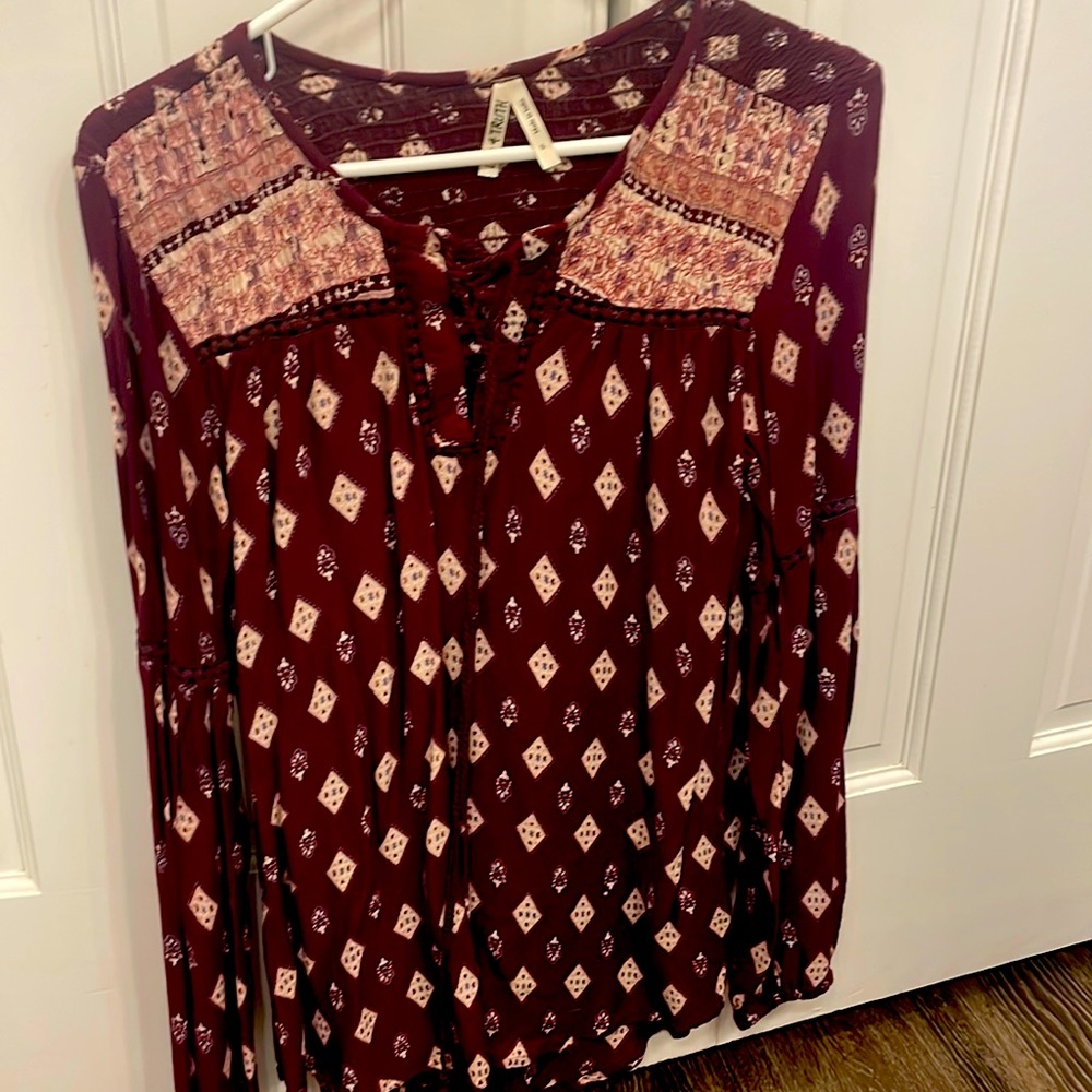 Live 4 truth size small top